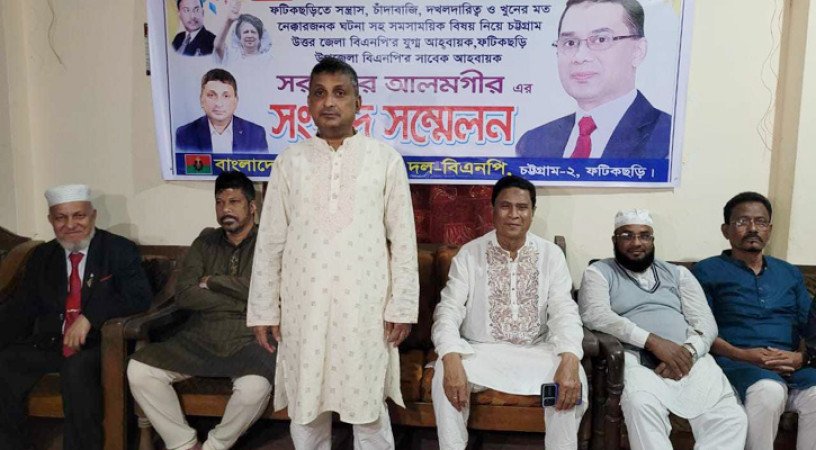 ‘বালু তোলা ও কৃষি জমির টপ সয়েল কাটায় প্রশাসন নীরব’