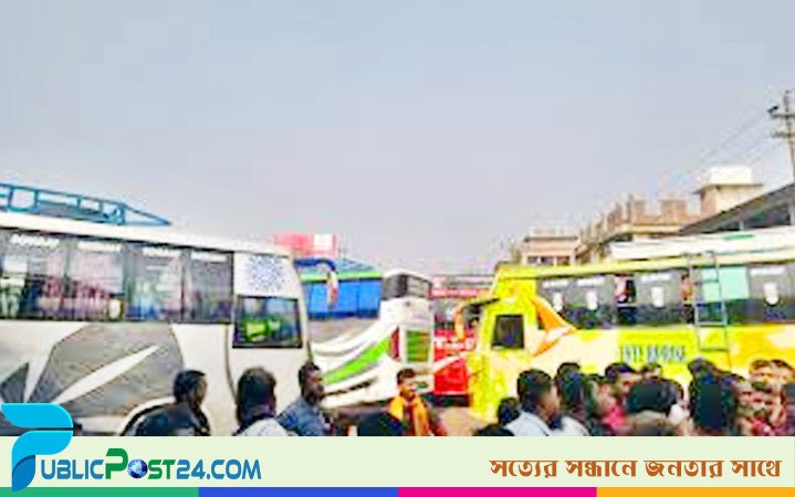 বরিশালে বাসের ধাক্কায় পৌর কর্মচারীসহ নিহত ২