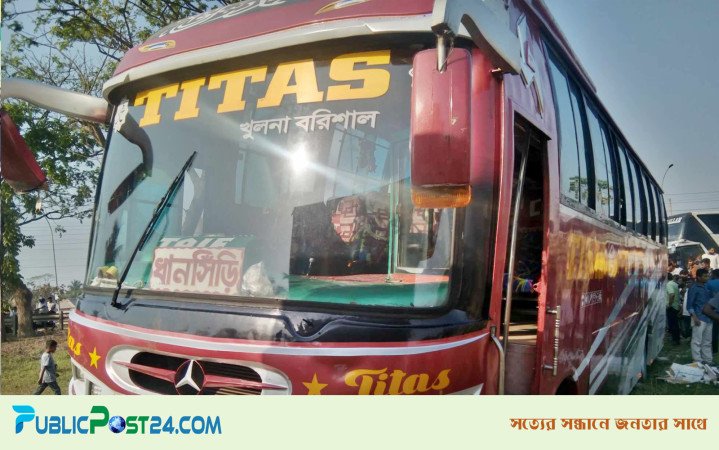 খুলনায় নিয়ন্ত্রণ হারানো বাসের চাপায় ইজিবাইক চালক নিহত
