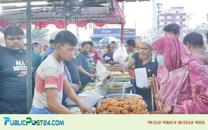 গোপালগঞ্জে বিক্রেতাদের হাঁকডাকে মুখর ইফতার বাজার