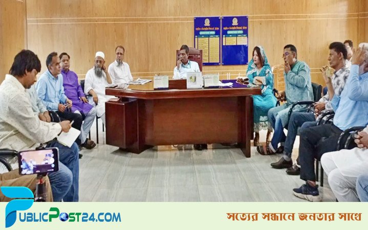 বরিশাল শিক্ষা বোর্ড অফিসে উত্তেজনা