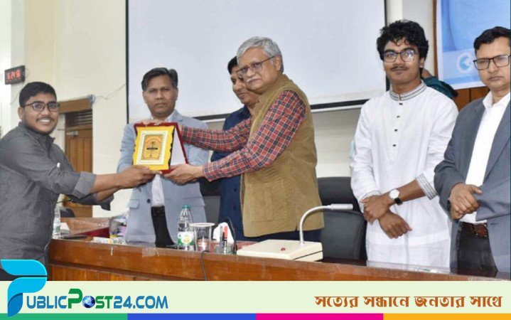 জুলাই হিরো অ্যাওয়ার্ড পেলেন ১৭ সমন্বয়ক, ৬ সাংবাদিক