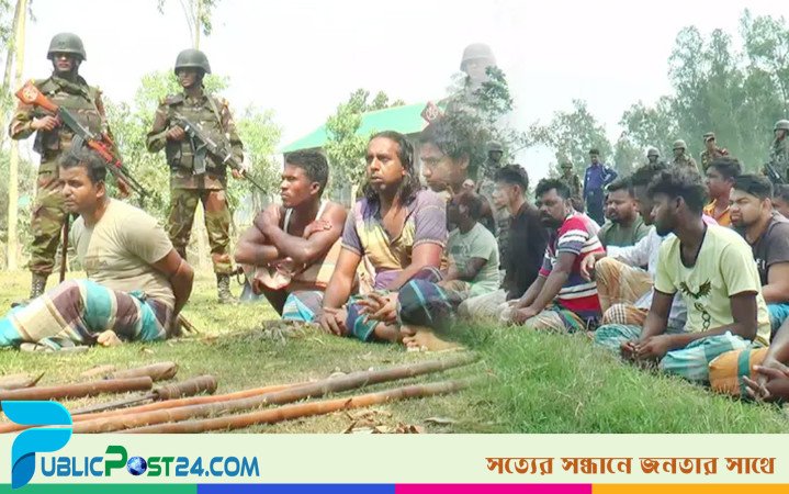 নরসিংদীর চরাঞ্চলে যৌথবাহিনীর বিশেষ অভিযানে ২০ জন গ্রেপ্তার
