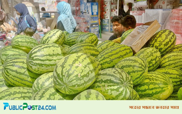 রাজধানীতে ৭০ টাকা কেজি দরে বিক্রি হচ্ছে তরমুজ