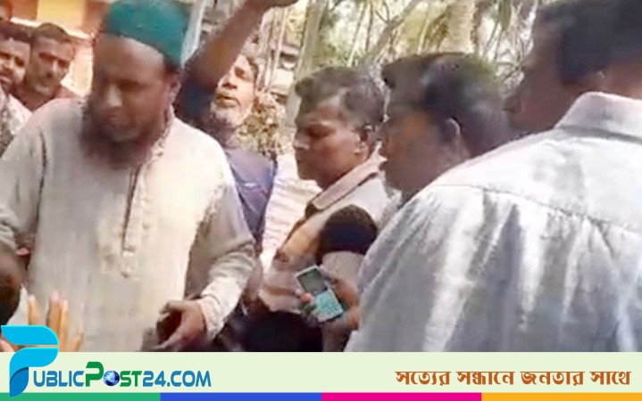 বিএনপিকে জিজ্ঞেস না করে গরু বিতরণ করায় মৎস্য কর্মকর্তা লাঞ্ছিত
