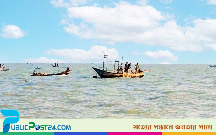 নিষেধাজ্ঞা উপেক্ষা করে মনপুরায় অবাধে চলছে মাছ শিকার