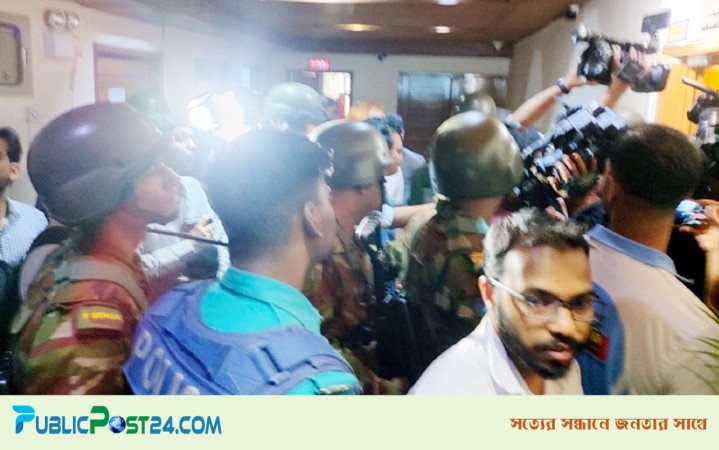 কড়া নিরাপত্তায় অফিসে প্রবেশ করলেন বিএসইসি চেয়ারম্যান