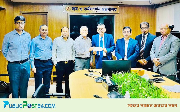 বেক্সিমকোর ১৪ প্রতিষ্ঠানের শ্রমিকদের পাওনা পরিশোধে চেক হস্তান্তর