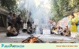 চট্টগ্রাম বিশ্ববিদ্যালয়  ক্যাম্পাস স্থানান্তরের দাবিতে সড়ক অবরোধ চারুকলার শিক্ষার্থীদের